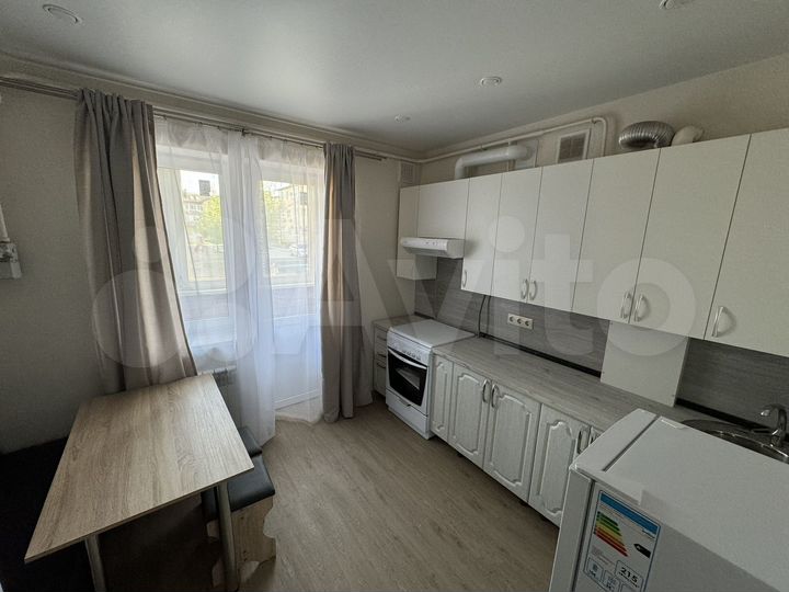 2-к. квартира, 45 м², 1/3 эт.