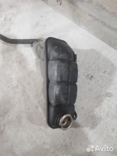 Расширительный бачок мерседес 210