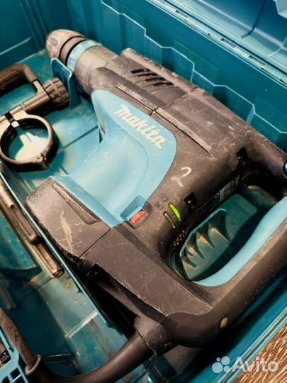 Отбойный молоток Makita HM1203C 2022 г.в