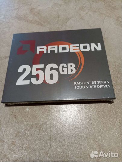 Новый Ssd диск AMD Radeon R5 256 гб