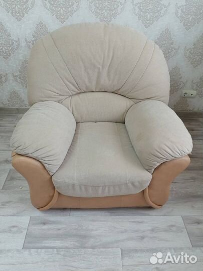 Кресло б/у 2 штуки