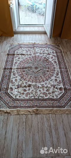 Ковер шелковый