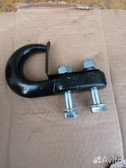 Крюк буксировочный redBTR