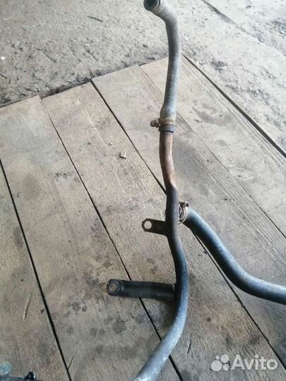 Трубка ауди 80б3