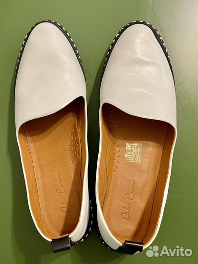 Кожаные белые новые туфли 42 размер