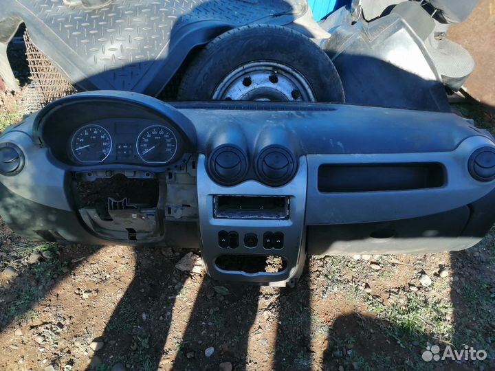 ГБЦ,Дверь передняя, задняя рено логан. Реноразбор