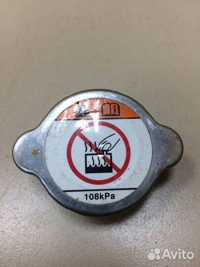 Крышка радиатора охлаждения Mitsubishi Outlander