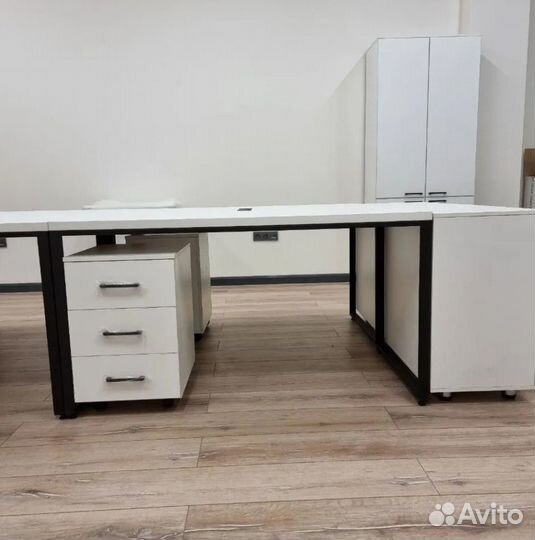 Мебель для офиса в стиле лофт