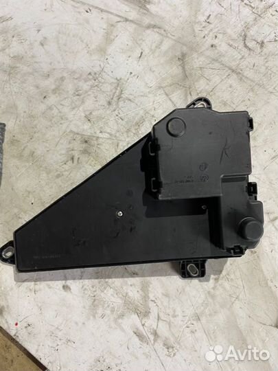 Блок предохранителей Bmw 5 E60 N47B20 2Л 2008