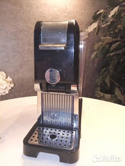 Кофемашина капсульная squesito pretty