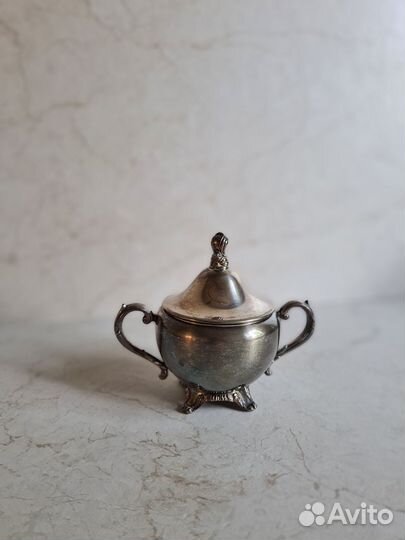 Винтажный комплект сахарница и сливочник