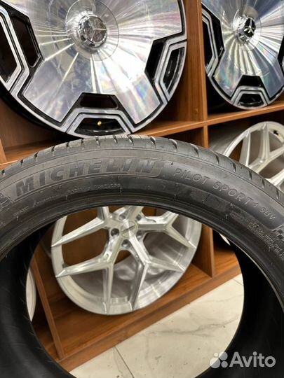 Michelin Pilot Sport 4 SUV 295/40 R22 112Y