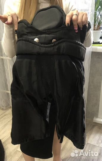 Хоккейный нагрудник (панцирь, наплечник)