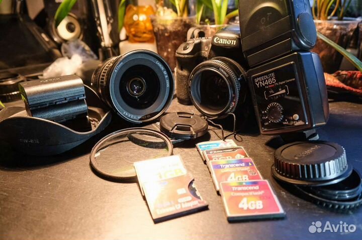 Canon EOS 7D + 2 объектива + вспышка и аксессуары
