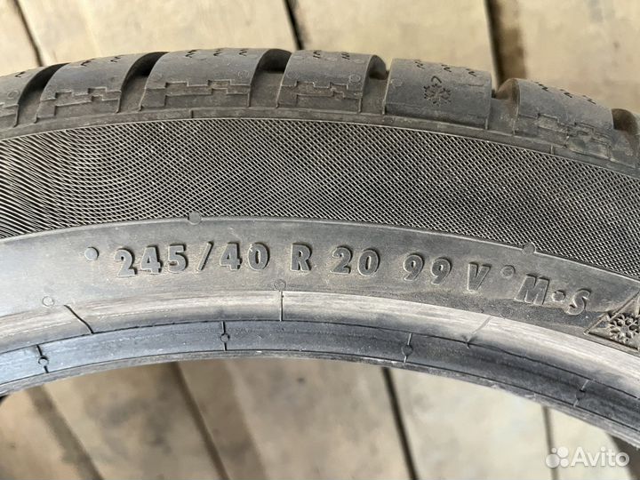 Continental ContiWinterContact TS 830 P 245/40 R20 99V
