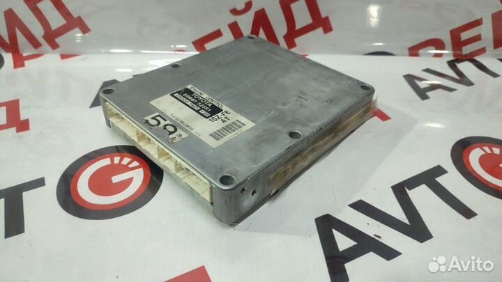 Блок управления двс Toyota Vitz SCP10 1SZ 2001.03