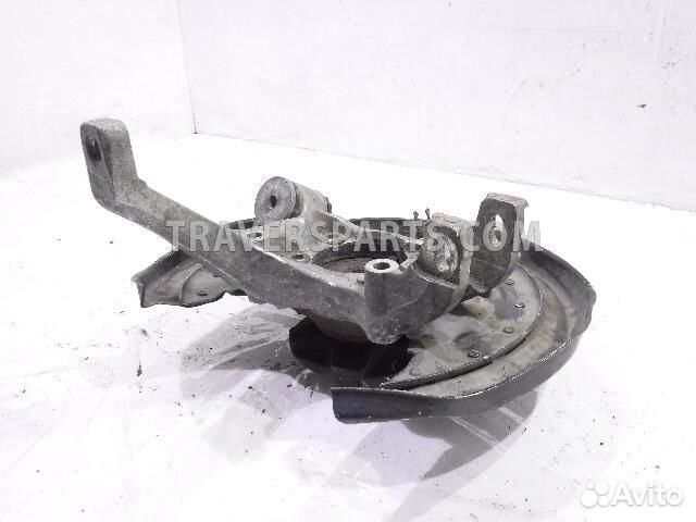 Кулак задний правый Ауди