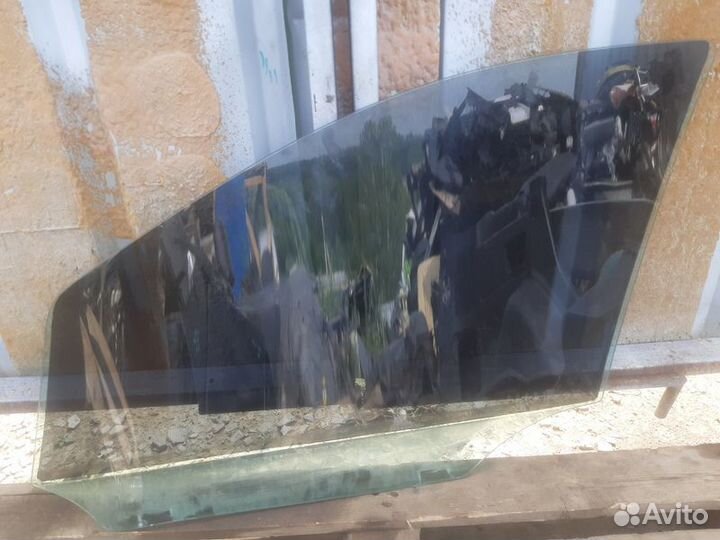 Стекло двери передней правой Mercedes-Benz M-класс