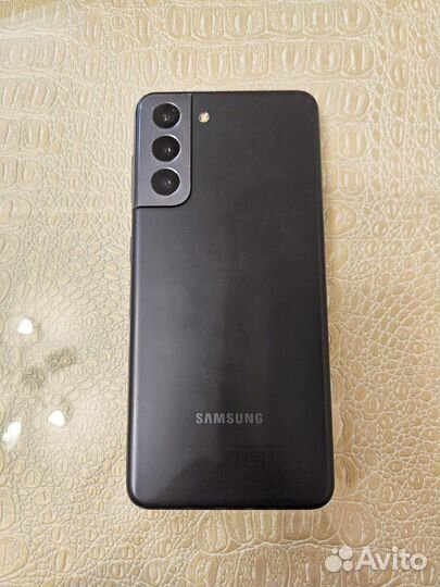 Samsung Galaxy S21, 8/128 ГБ