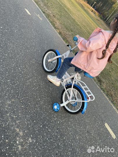 Детский велосипед 16r с дополнительными колесами