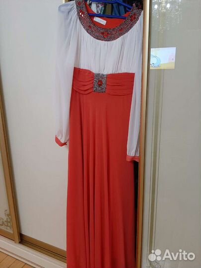Вечернее платье