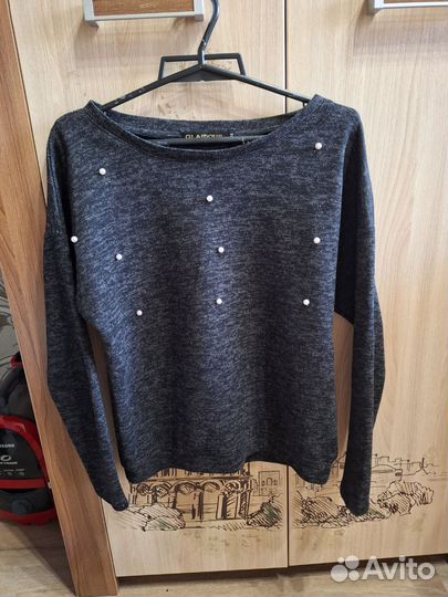 Свитер женский