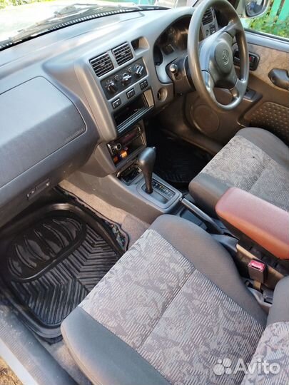 Toyota RAV4 2.0 AT, 1999, 350 000 км