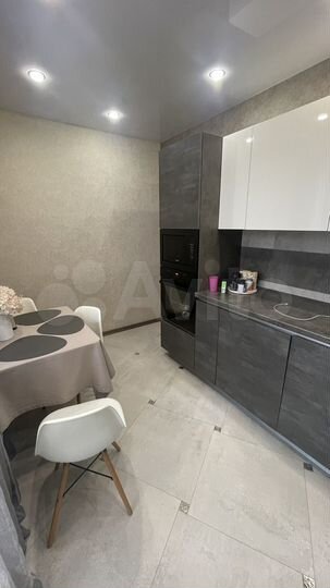 2-к. квартира, 70 м², 2/5 эт.