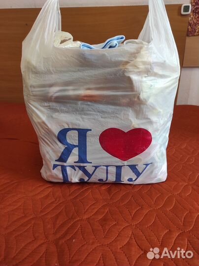 Отдам два пакета детской одежды для новорожденных