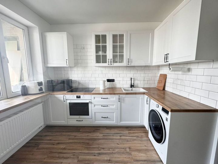 2-к. квартира, 60 м², 2/24 эт.