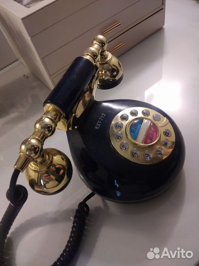 Стационарный телефон ретро