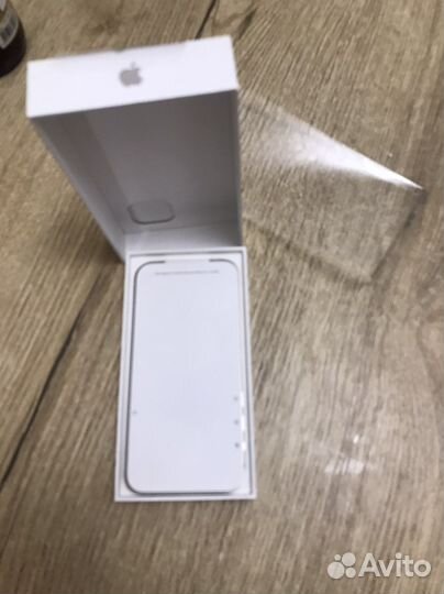 Телефон iPhone 12 64 гб