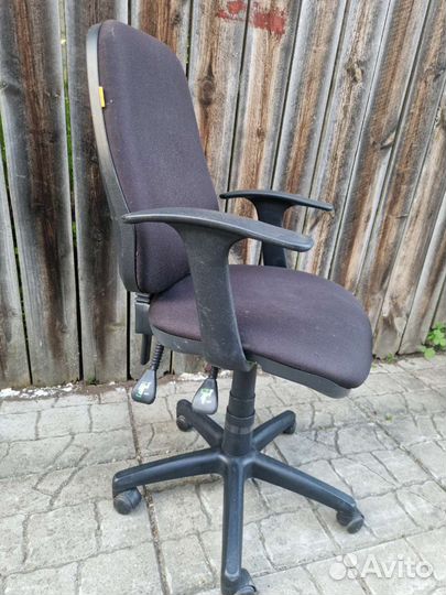 Компьютерные кресла разные (см фото)