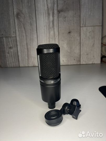 Audio technica AT2020 xlr студийный микрофон