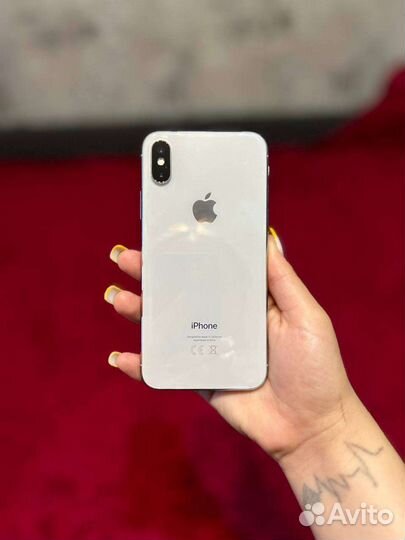 Телефон iPhone 10