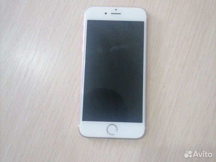 Телефон iPhone 6s
