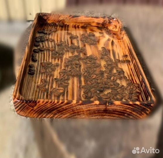 Поднос деревянный с эпоксидной смолой