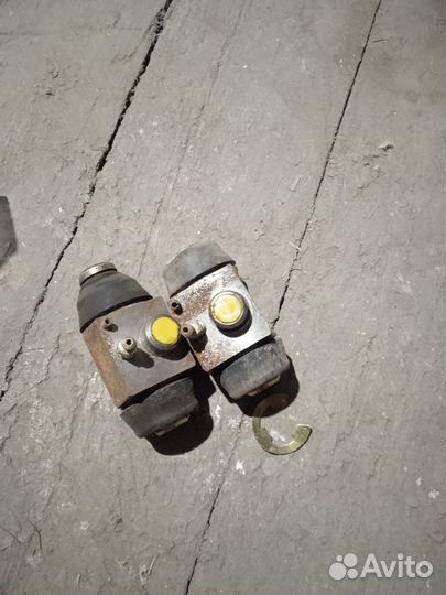 Задние тормозные цилиндры, форд транзит 88 года