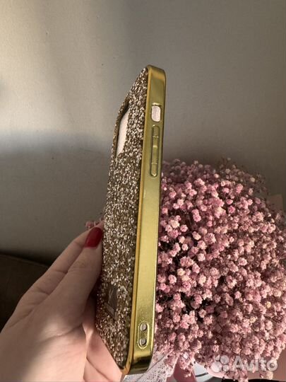 Чехол на iPhone 13 pro новый