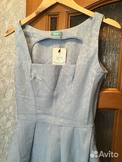 Платье продам. Новое
