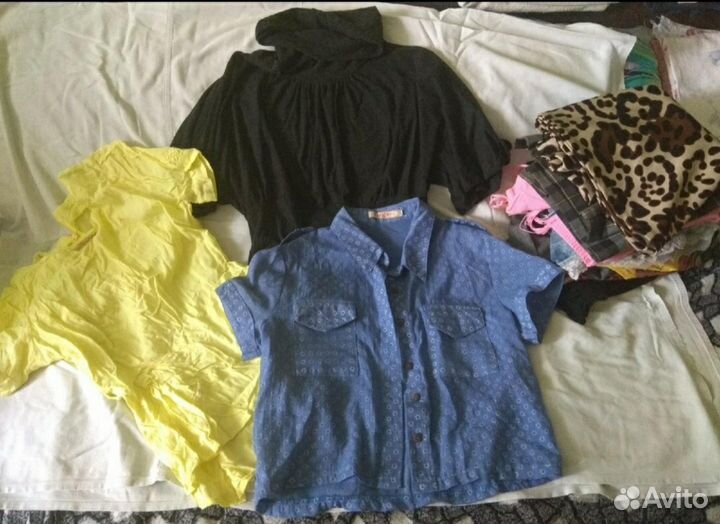 Вещи пакетом 42 44 отдам+ 1куртка-ветровка