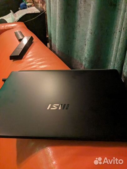 Ноутбук msi modern 14