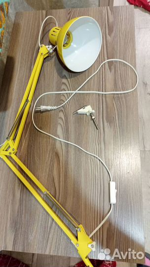 Лампа настольная для маникюра