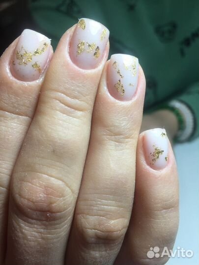 Педикюр с покрытием лаком