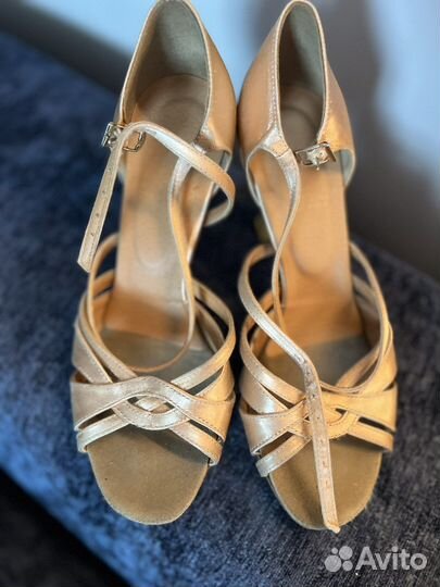2 пары танцевальных туфель 23,5 и 25 см