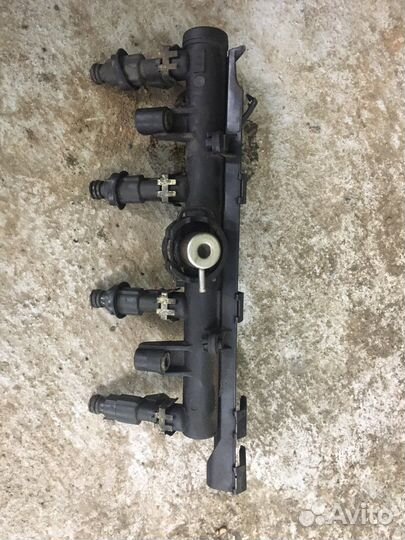 Рампа с форсунками двигателя Lupo