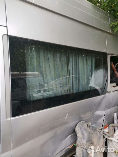 Стекло глухое левое Ford Transit 7 2008 год