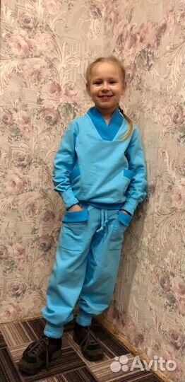Спортивный костюм для девочки 128