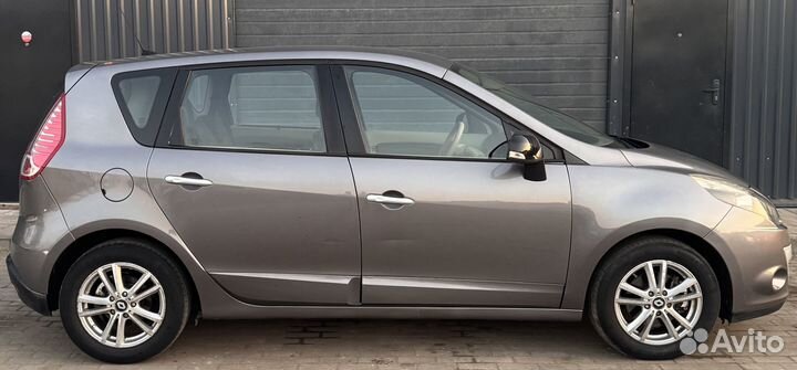 Renault Scenic 1.5 AT, 2011, 259 817 км