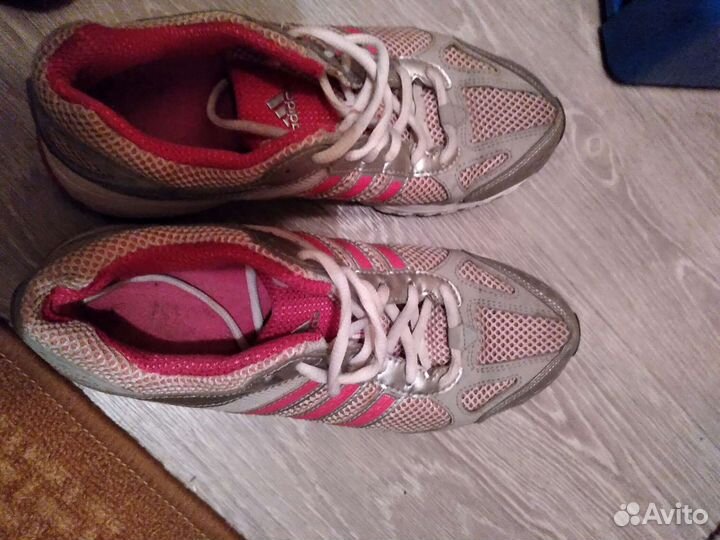 Кроссовки adidas.37р